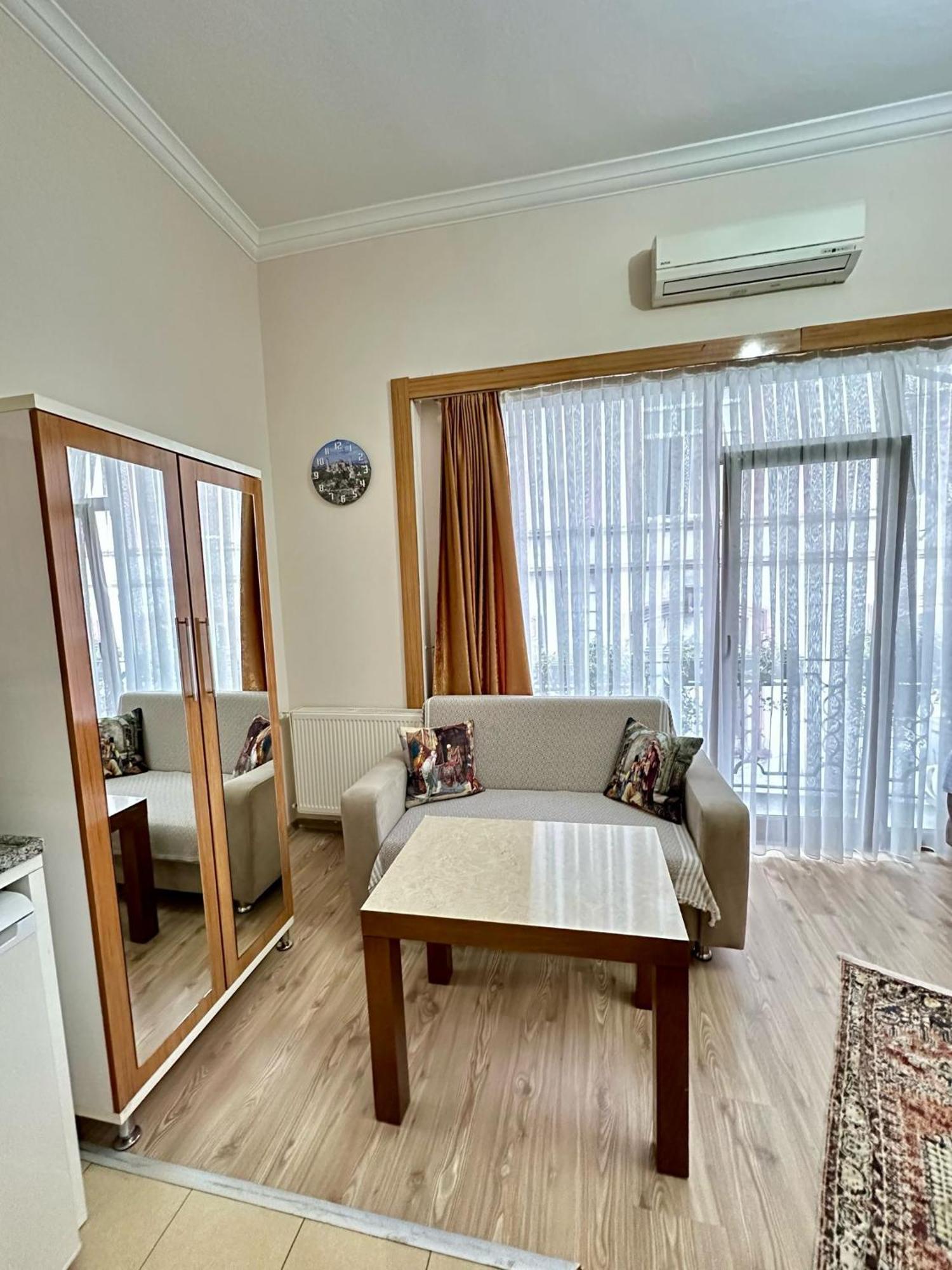 Elegance Aparts Cihangir Aparthotel Istanboel